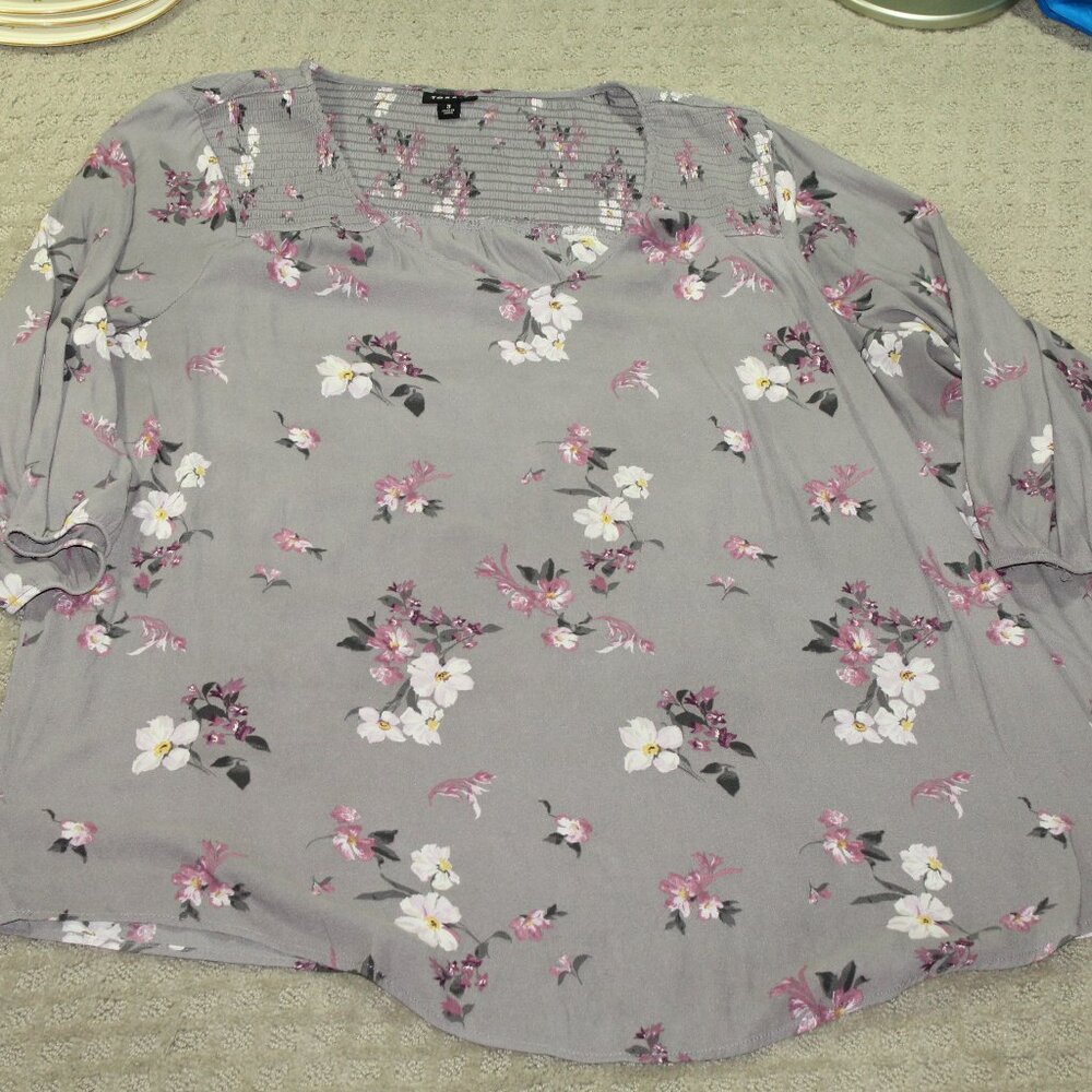 Torrid Women Top 3 Gray Floral Blouse Smocked V-Neck Flowy Balloon Sleeve